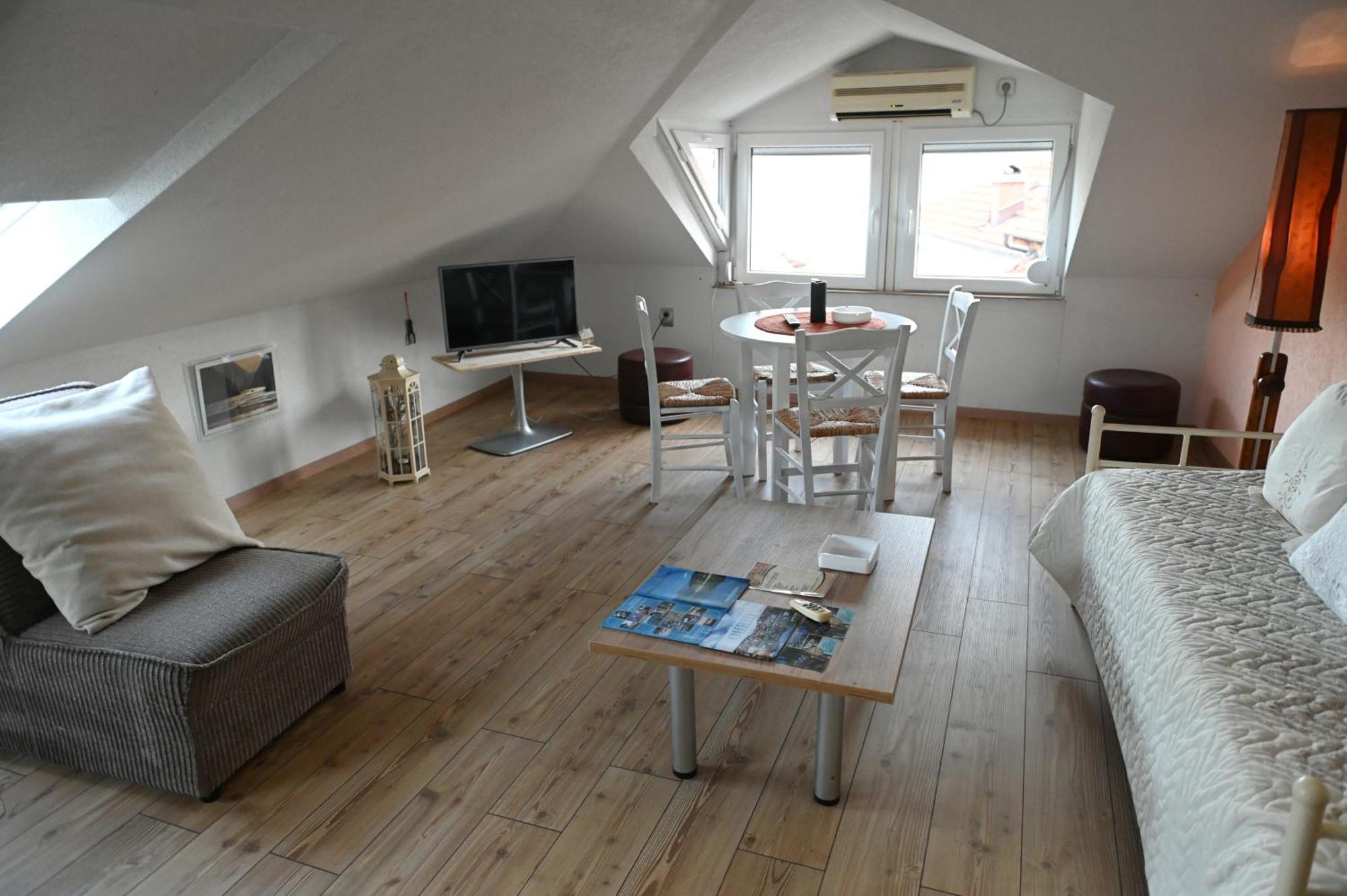 Eke Irin Apartments オフリド エクステリア 写真